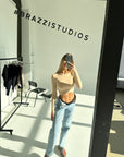 Crop-top su ilgomis rankovėmis